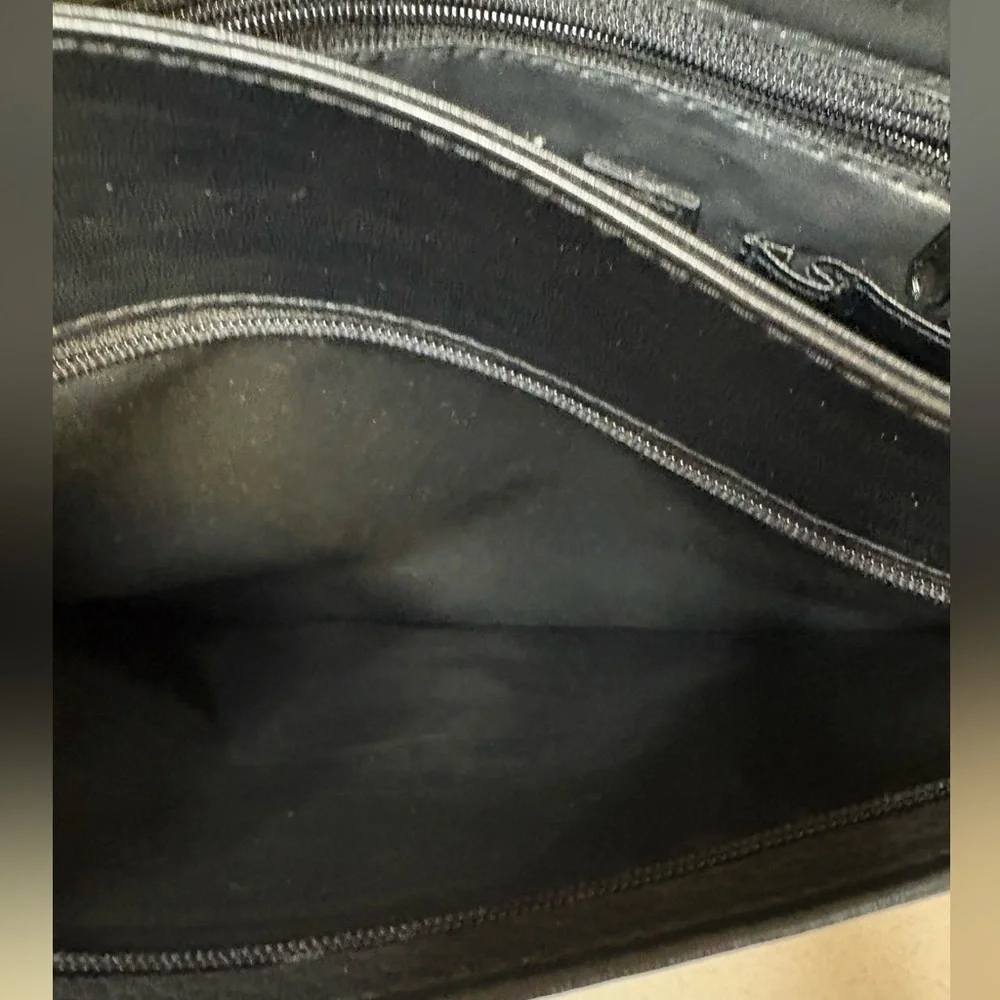 Vintage Moda Italia Venezia Black Leather Crossbody Bag - Picture 5 of 9